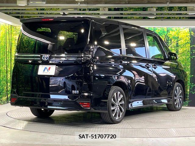 Toyota VOXY HYBRID 2024-03 6999123-16