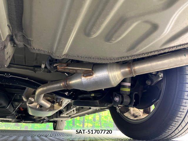 Toyota VOXY HYBRID 2024-03 6999123-19