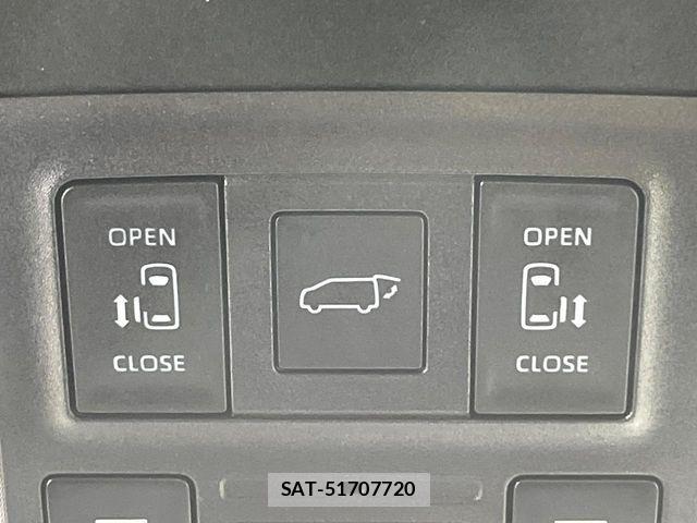 Toyota VOXY HYBRID 2024-03 6999123-3