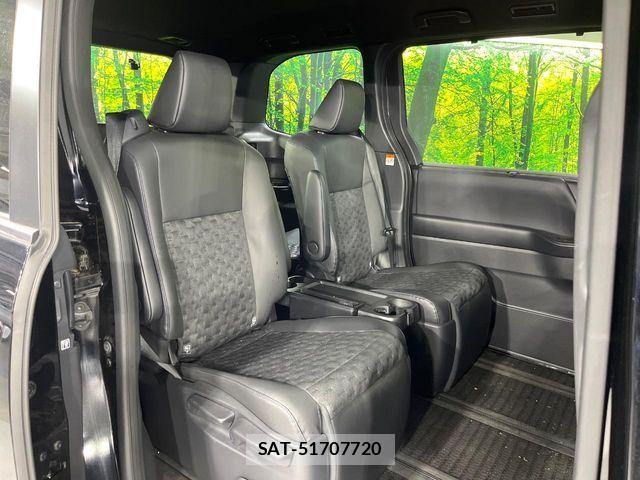 Toyota VOXY HYBRID 2024-03 6999123-8