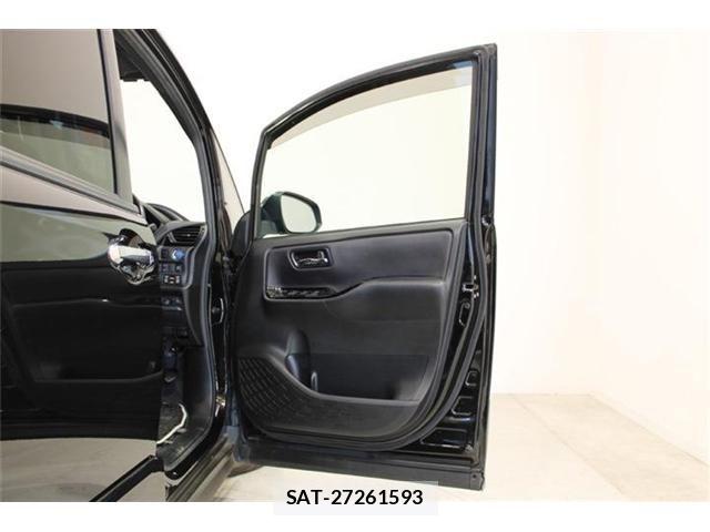 Toyota VOXY HYBRID 2020-11 6999146-28
