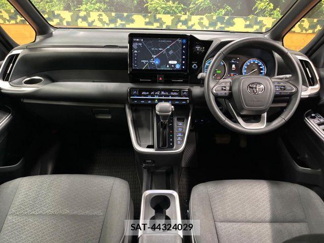 Toyota VOXY HYBRID 2023-09 6999134-1