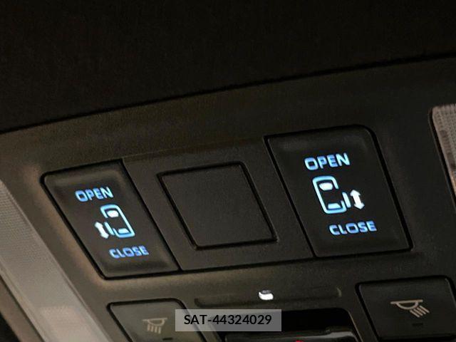Toyota VOXY HYBRID 2023-09 6999134-6