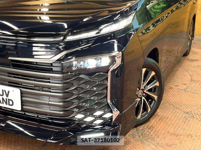 Toyota VOXY HYBRID 2025-10 6999120-11