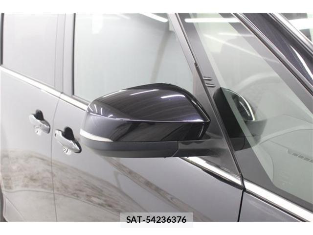Toyota VOXY HYBRID 2024-06 7021878-9