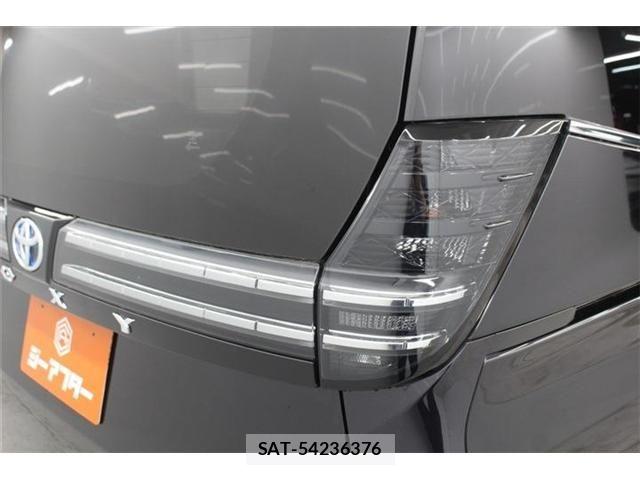 Toyota VOXY HYBRID 2024-06 7021878-18