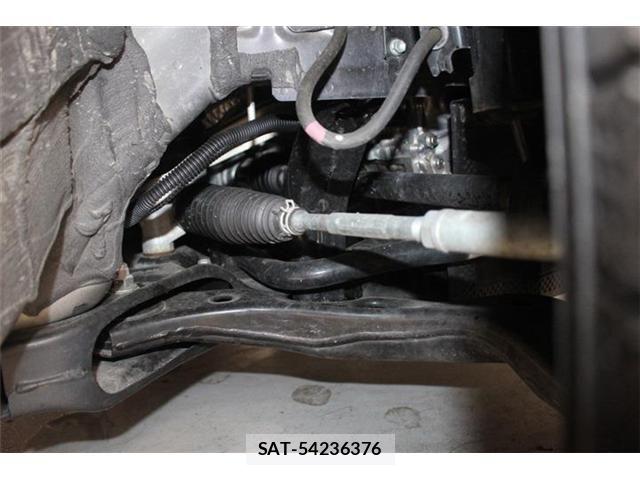 Toyota VOXY HYBRID 2024-06 7021878-19
