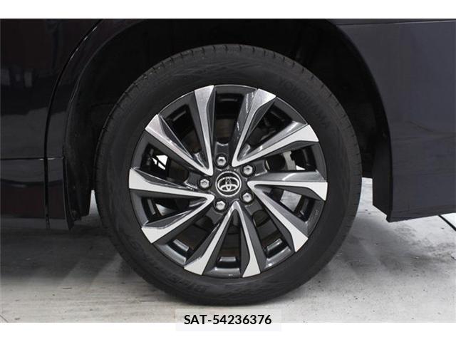 Toyota VOXY HYBRID 2024-06 7021878-24