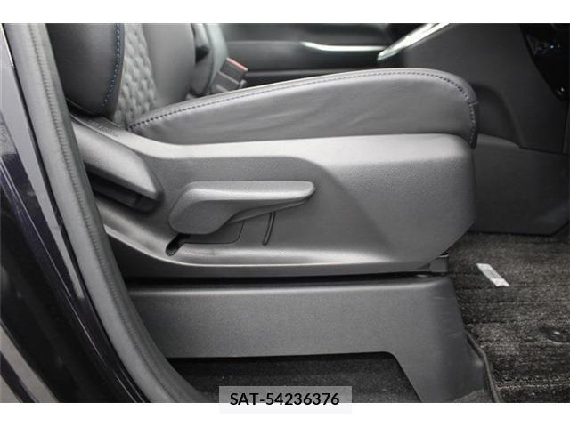 Toyota VOXY HYBRID 2024-06 7021878-27