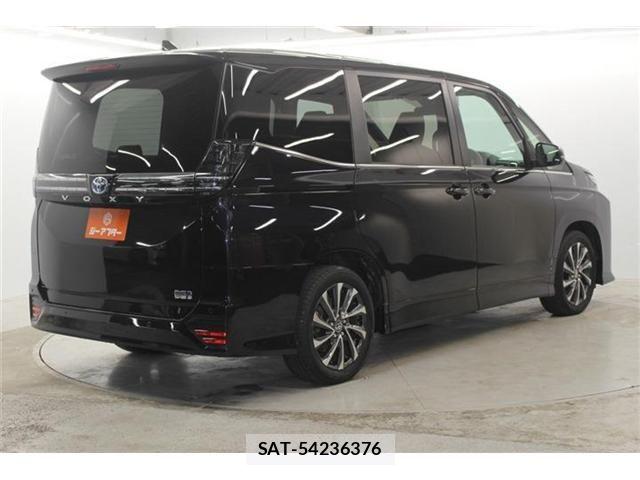 Toyota VOXY HYBRID 2024-06 7021878-4