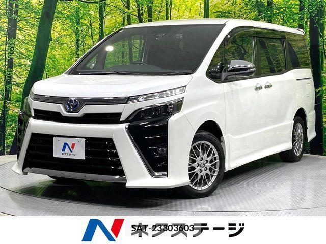 Toyota VOXY HYBRID 2021-11 7021883-0