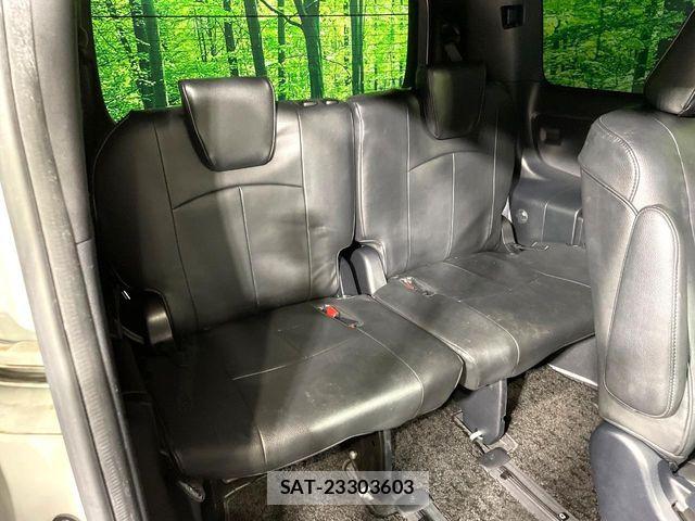 Toyota VOXY HYBRID 2021-11 7021883-11