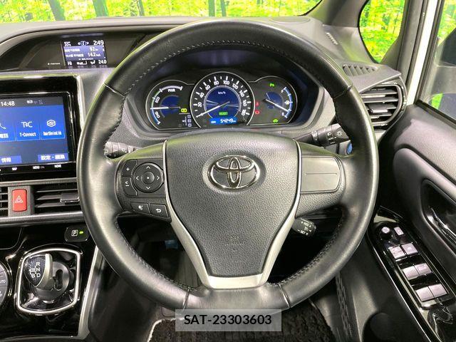 Toyota VOXY HYBRID 2021-11 7021883-13