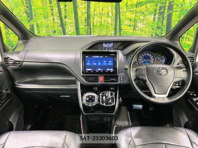 Toyota VOXY HYBRID 2021-11 7021883-1