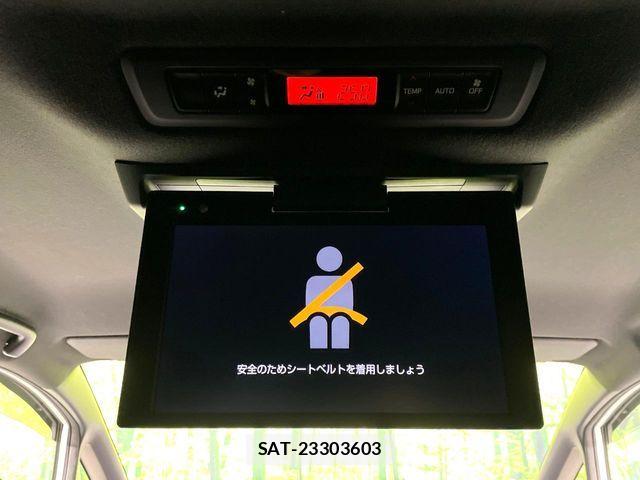 Toyota VOXY HYBRID 2021-11 7021883-3