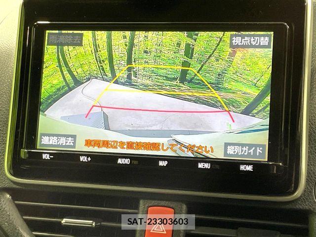 Toyota VOXY HYBRID 2021-11 7021883-4