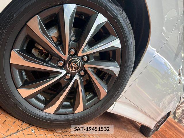 Toyota VOXY HYBRID 2024-07 7021877-13