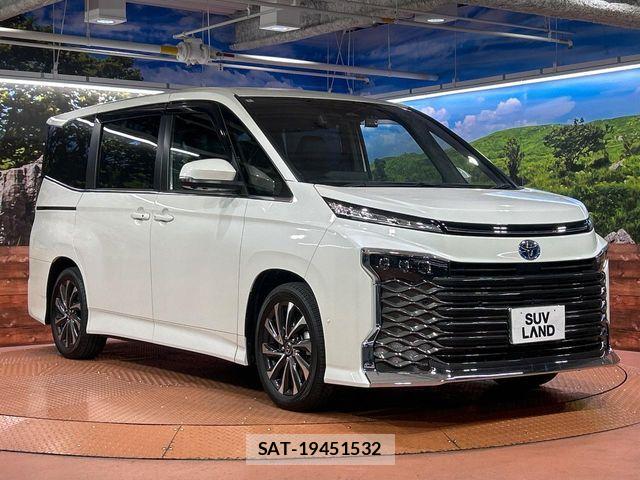 Toyota VOXY HYBRID 2024-07 7021877-16