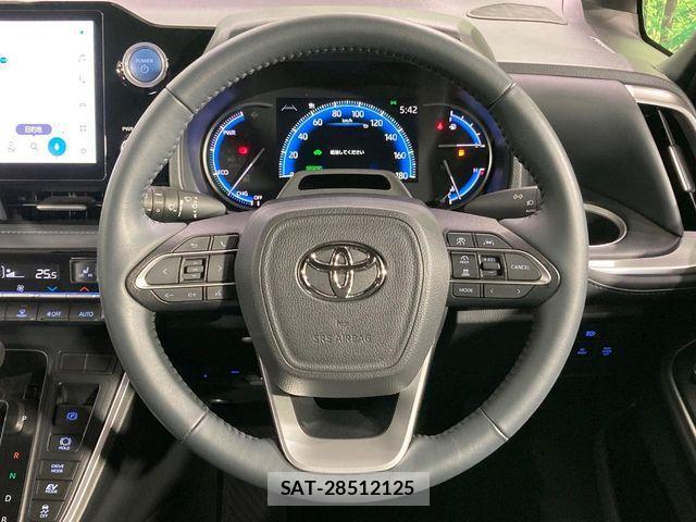 Toyota VOXY HYBRID 2023-06 7021879-11
