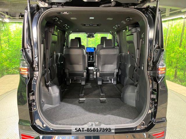 Toyota VOXY HYBRID 2024-03 7021882-10