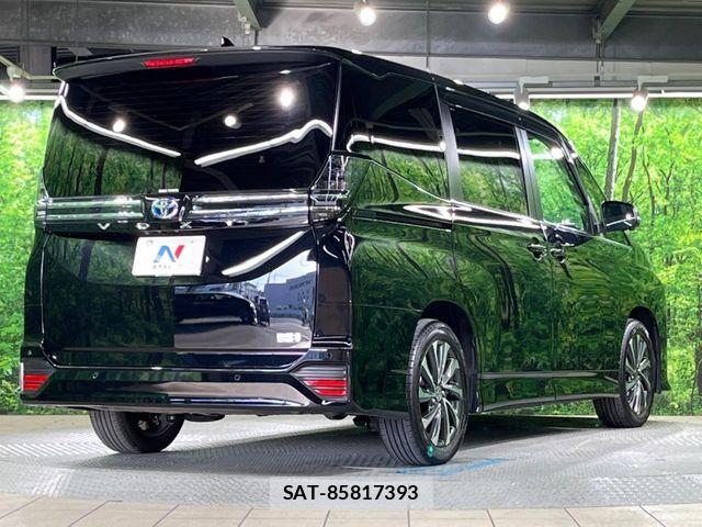 Toyota VOXY HYBRID 2024-03 7021882-17