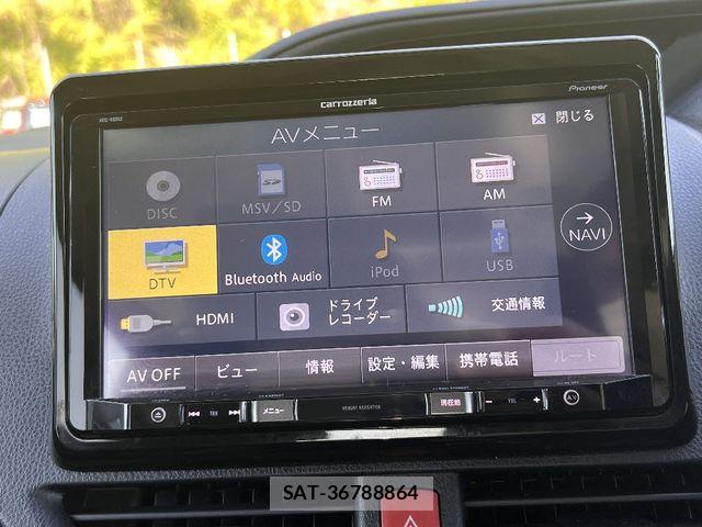 Toyota VOXY HYBRID 2015-05 7021888-15