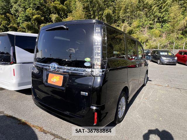 Toyota VOXY HYBRID 2015-05 7021888-1