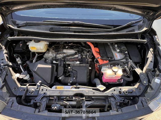 Toyota VOXY HYBRID 2015-05 7021888-22