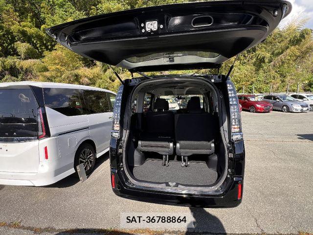 Toyota VOXY HYBRID 2015-05 7021888-2