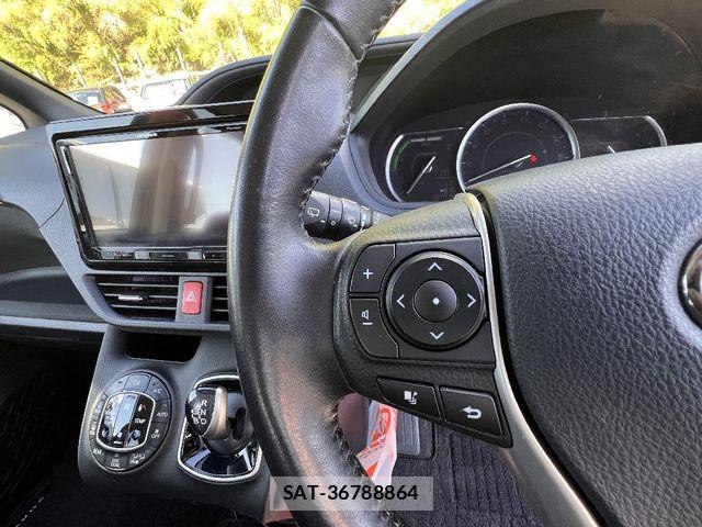 Toyota VOXY HYBRID 2015-05 7021888-7