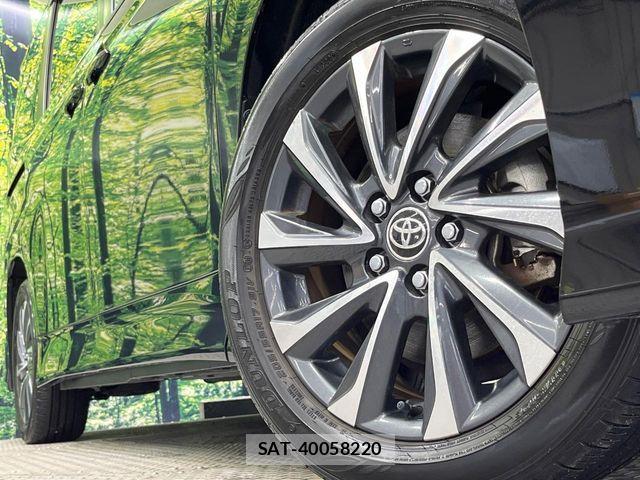 Toyota VOXY HYBRID 2022-07 7021876-13