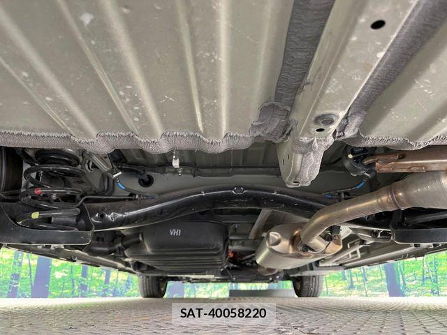 Toyota VOXY HYBRID 2022-07 7021876-19