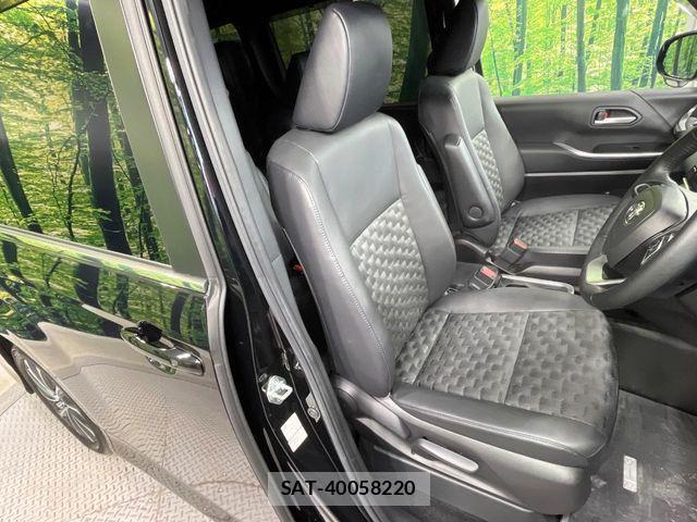 Toyota VOXY HYBRID 2022-07 7021876-7