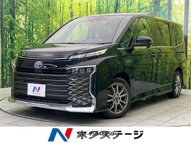 Toyota VOXY HYBRID 2022-04 7061355-0