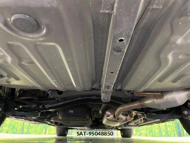 Toyota VOXY HYBRID 2022-04 7061355-18