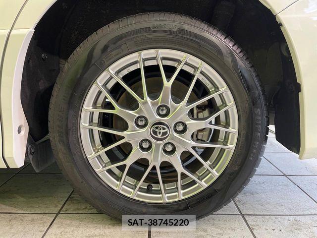 Toyota VOXY HYBRID 2021-06 7061359-13