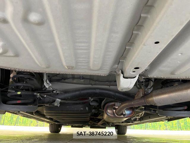 Toyota VOXY HYBRID 2021-06 7061359-19