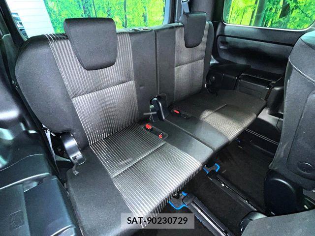 Toyota VOXY HYBRID 2019-01 7061364-9