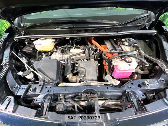 Toyota VOXY HYBRID 2019-01 7061364-17