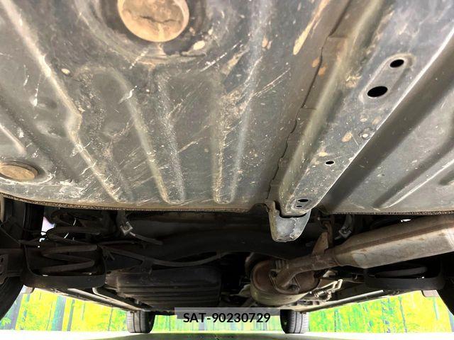 Toyota VOXY HYBRID 2019-01 7061364-18