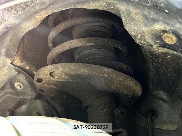 Toyota VOXY HYBRID 2019-01 7061364-19