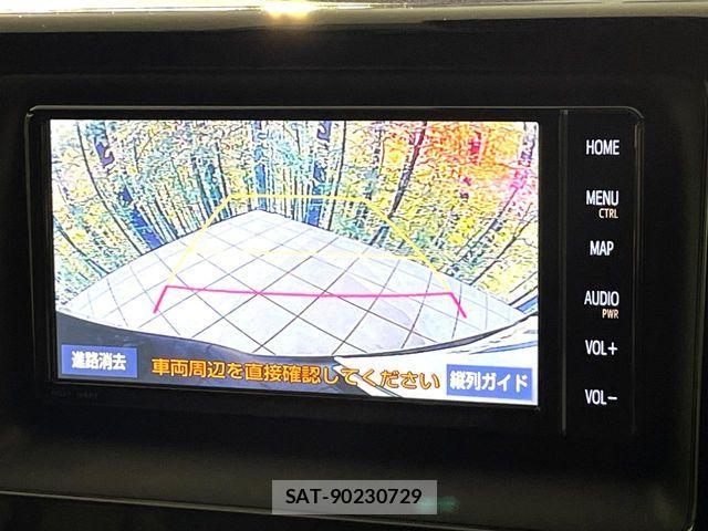 Toyota VOXY HYBRID 2019-01 7061364-4