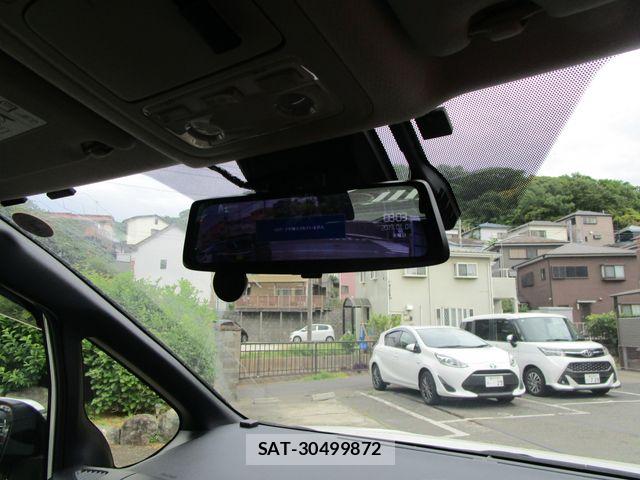 Toyota VOXY HYBRID 2016-10 7061362-15