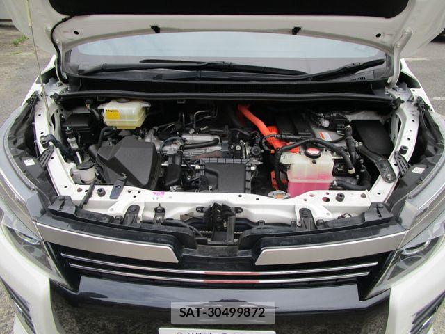 Toyota VOXY HYBRID 2016-10 7061362-19