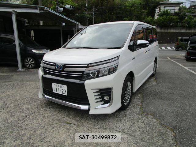 Toyota VOXY HYBRID 2016-10 7061362-3
