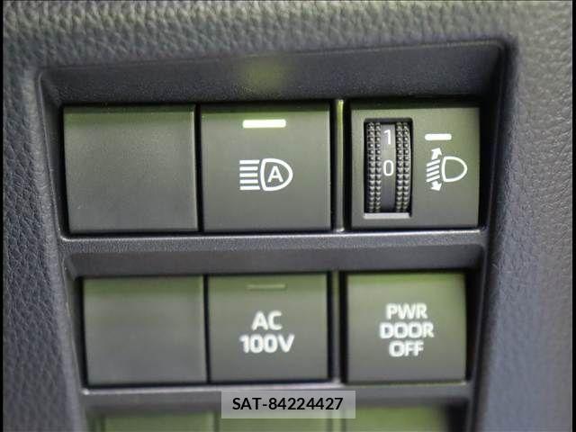 Toyota VOXY HYBRID 2024-08 7061356-10