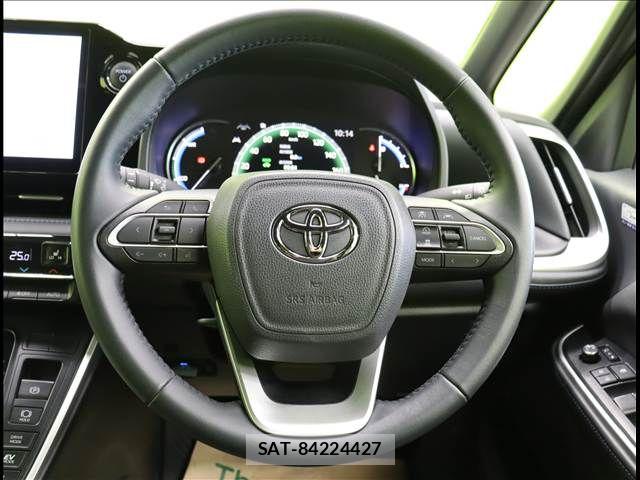 Toyota VOXY HYBRID 2024-08 7061356-14