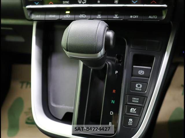 Toyota VOXY HYBRID 2024-08 7061356-20