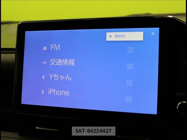 Toyota VOXY HYBRID 2024-08 7061356-4