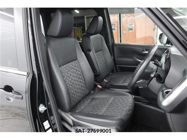 Toyota VOXY HYBRID 2022-04 7061358-26
